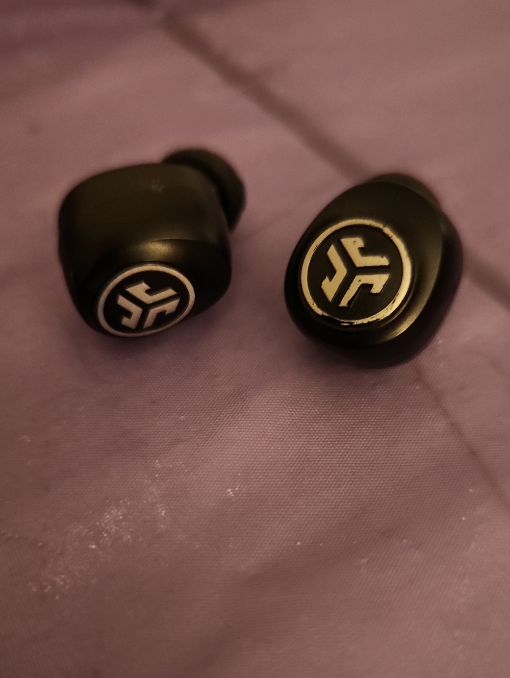 Black True Wireless Earbuds - Compact In-Ear Bluetooth Headphones(JBL)